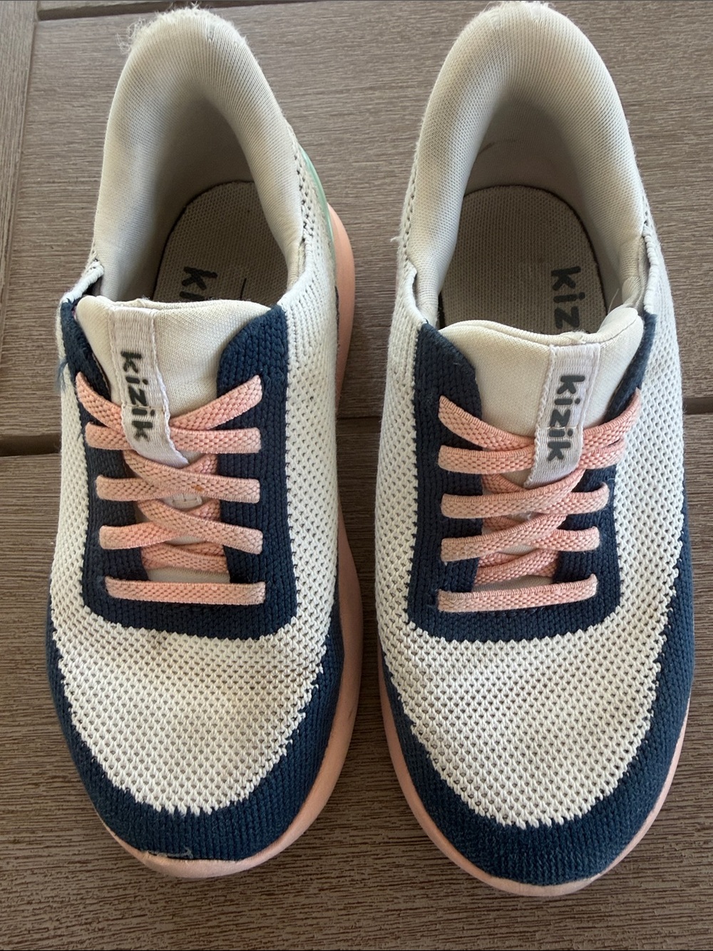 Kizik Kids Knit Sneakers in White, Navy & Pink